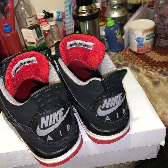 Bred 4s need it gone today don’t have the box - Picture 2 of 5
